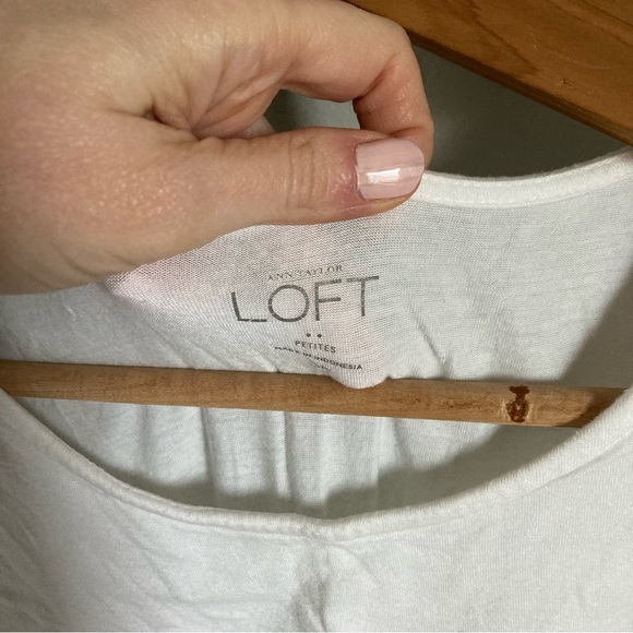 Loft White Ruffle Tank Top Size Small Petite - Picture 2 of 3